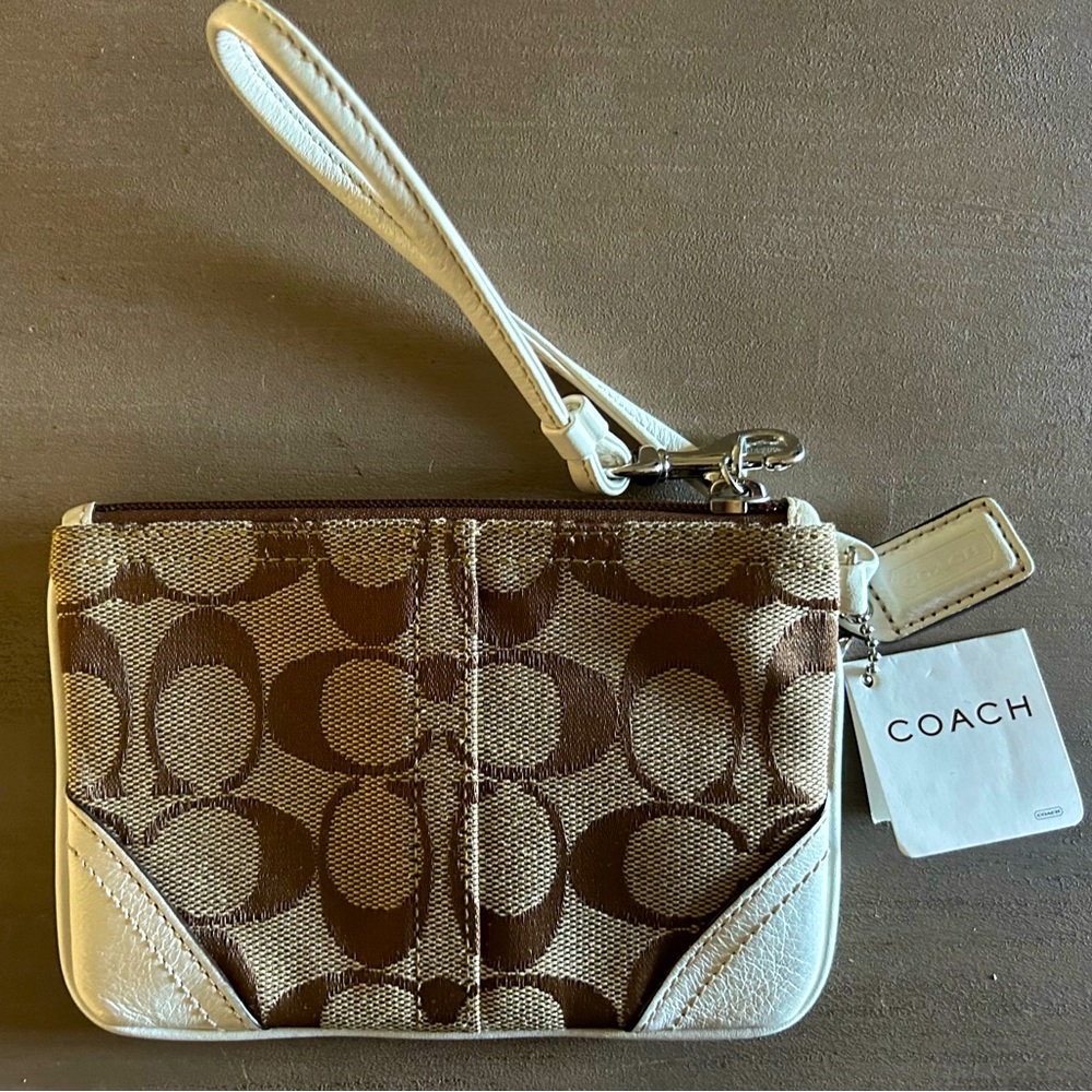 COACH Signature Pattern Wristlet NWT